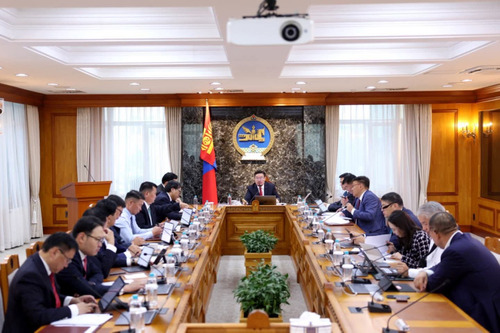 ТӨГРӨГ НУУРЫН БҮЛЭГ ОРДЫГ ТӨРД БУЦААН АВЛАА 